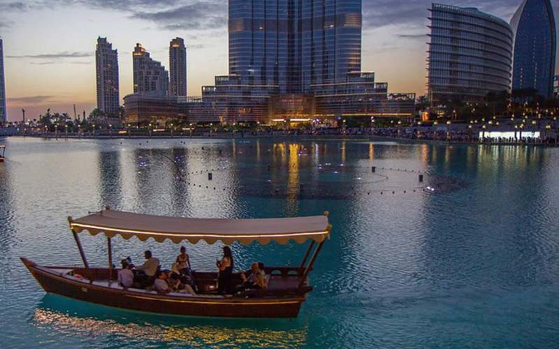 Dubai Fountain Lake Ride